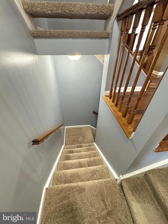 Building Photo - 2108 Commodore Ct