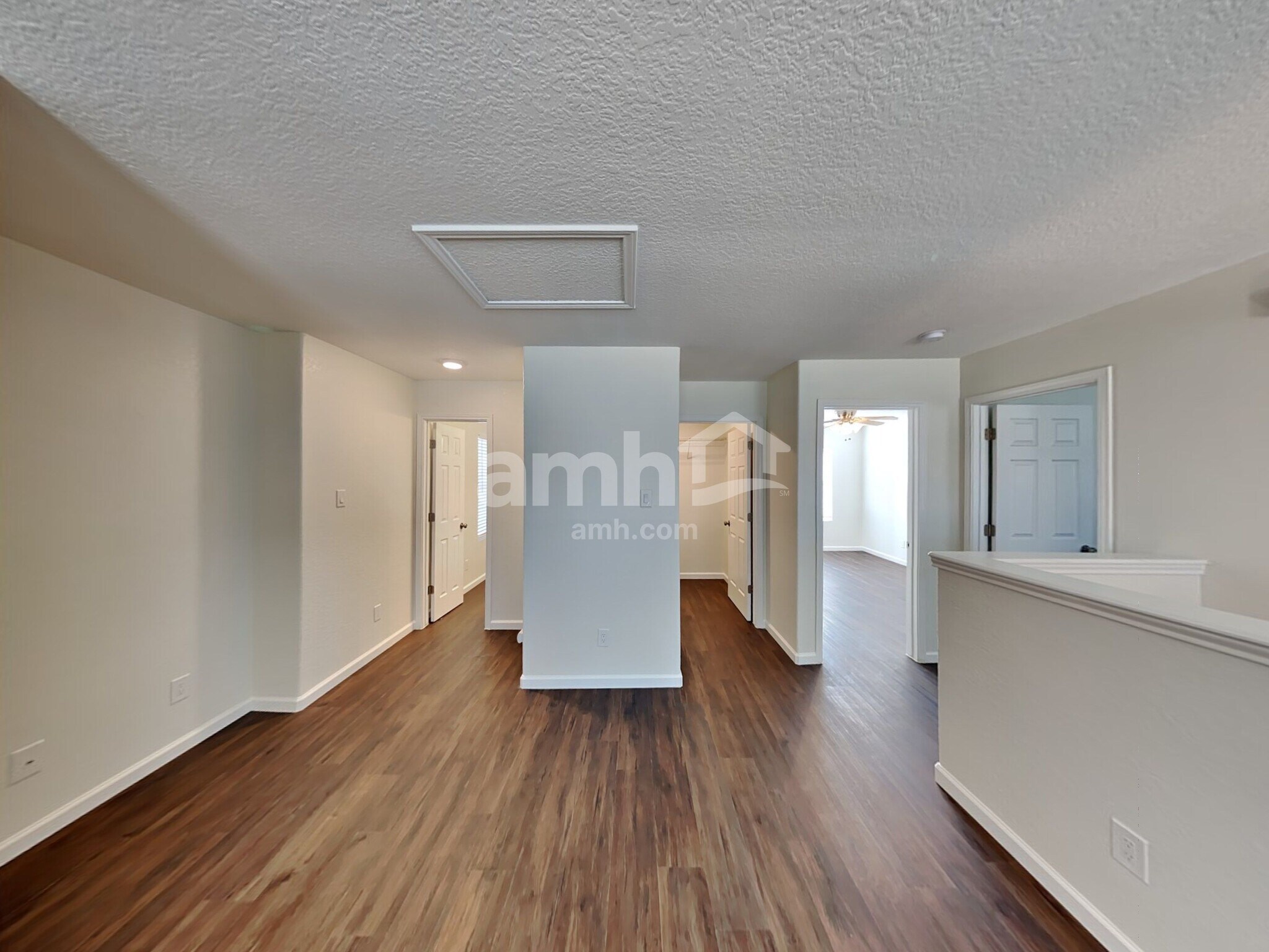 Building Photo - 144 Cenizo Spring