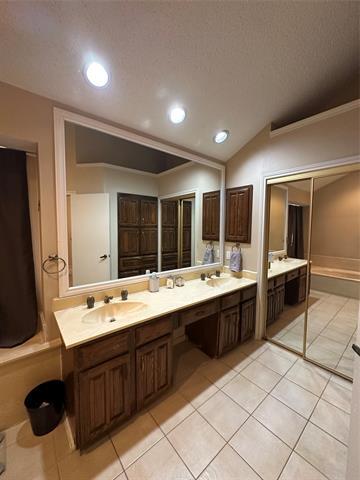 Building Photo - 412 Dillard Ln