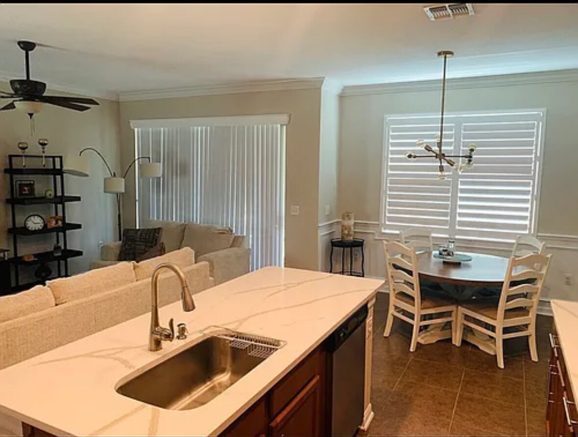 Building Photo - 2758 River Landing Dr