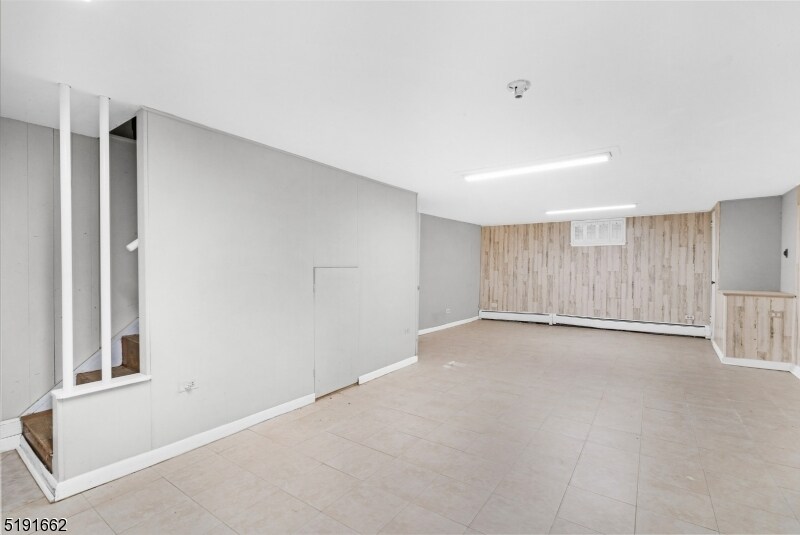 Building Photo - 27 Hillcrest Rd