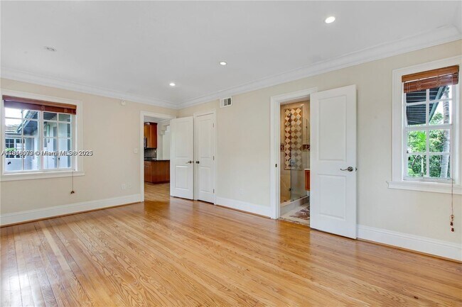 Primary Photo - 1551 West Ave
