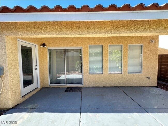 Building Photo - 6428 Sundown Heights Ave