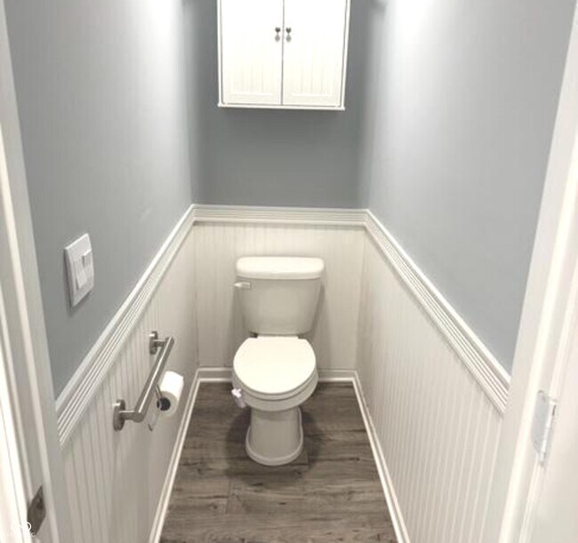 Building Photo - 5817 Flat Hill Dr