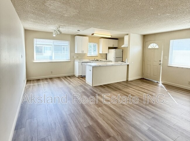 Building Photo - 2120 Chrysler Dr