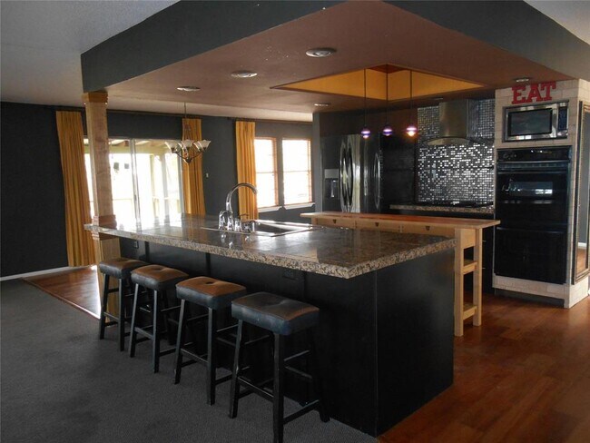 Building Photo - 21010 Stillwood Ct