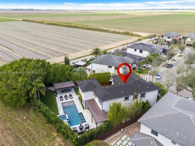 Building Photo - 16184 SW 136 Way