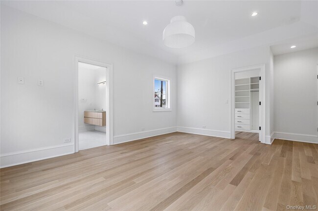 Building Photo - 75 Orchard Ave