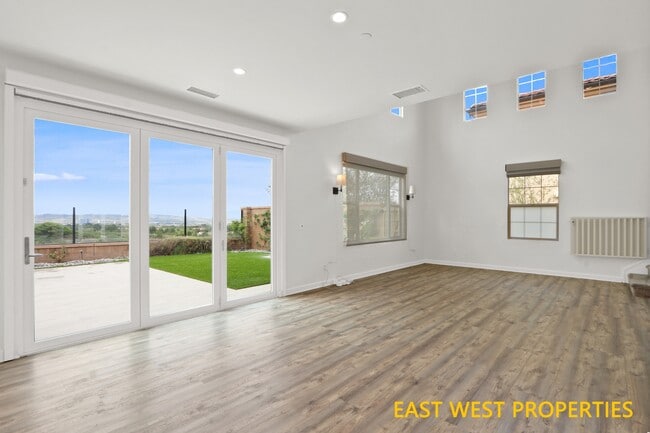 Building Photo - 136 Falcon Rdg