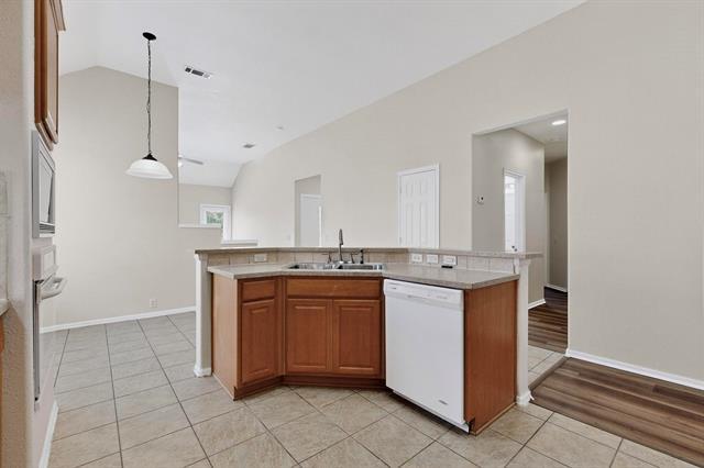 Building Photo - 7028 Alcala
