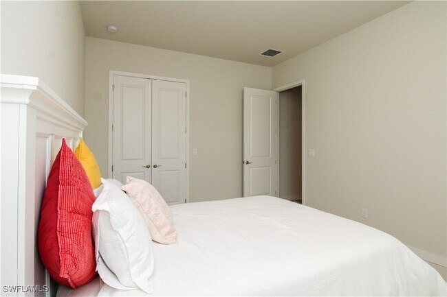 Building Photo - 14803 Loggerhead Dr