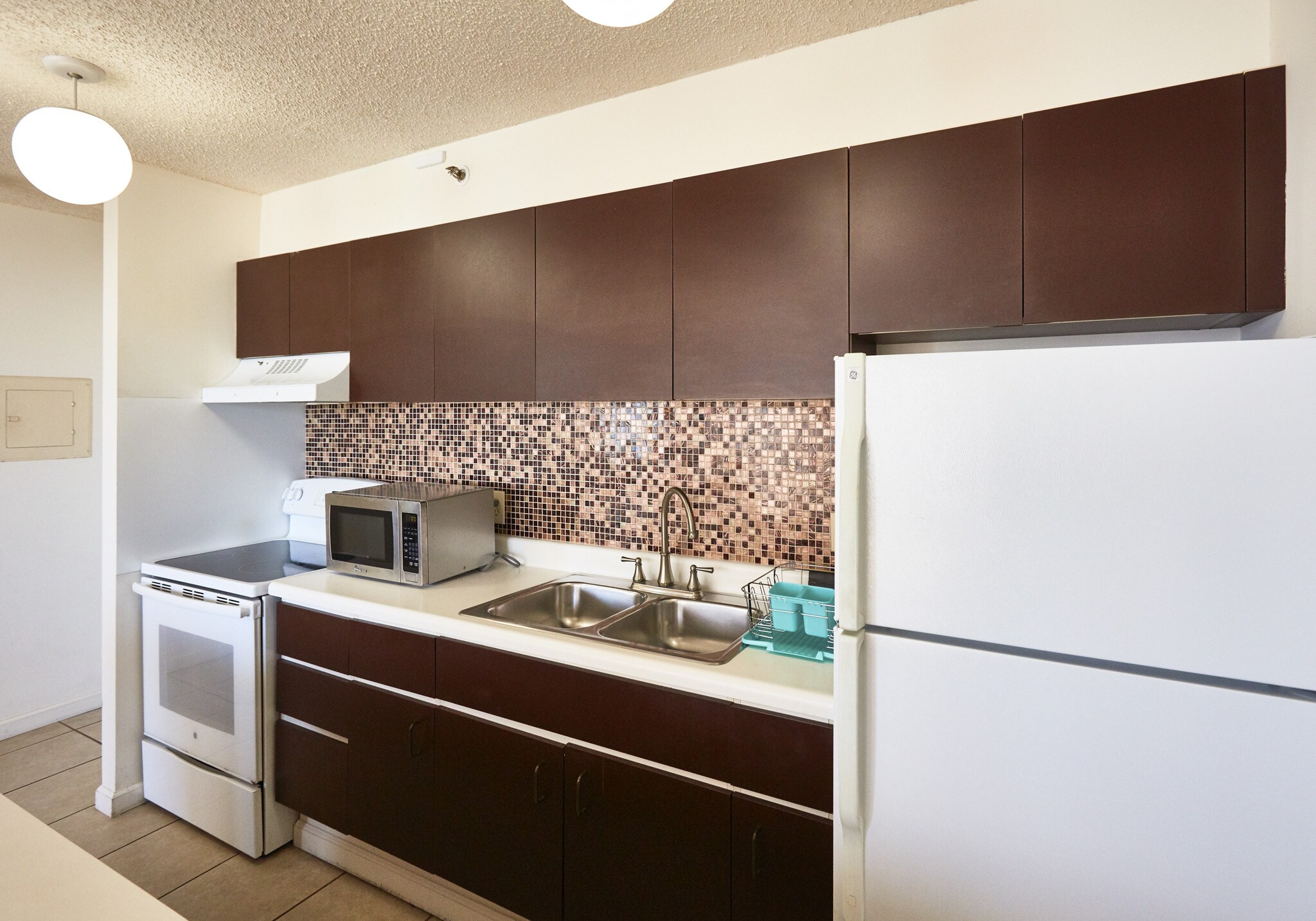 Kitchen - 201 ?Ohua Ave