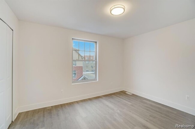 Building Photo - 3426 Primary St