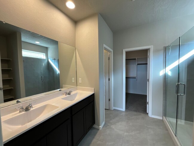 Building Photo - 4 Bedroom Newly Built Home Available Near ...