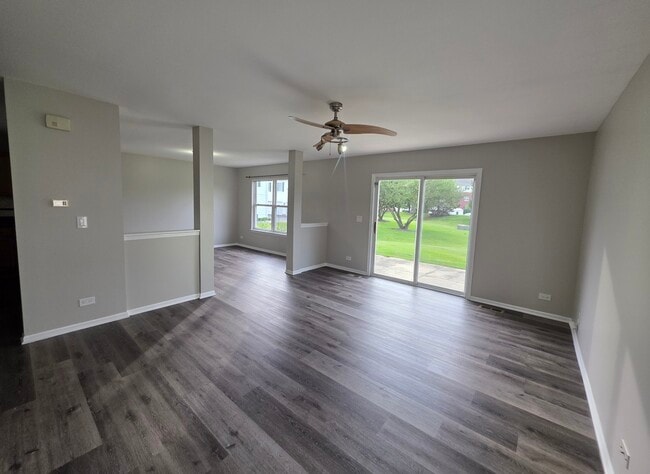 Building Photo - 675 Fieldcrest Dr