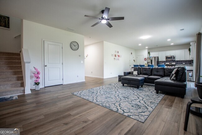 Building Photo - 194 Rivulet Dr