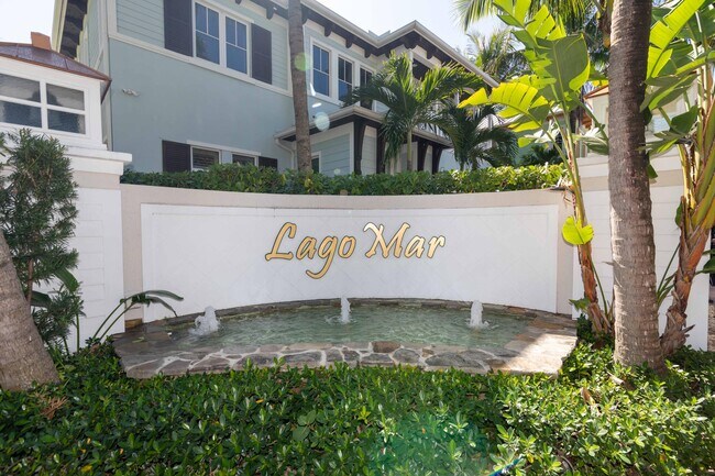 Building Photo - 920 Lago Mar Ln
