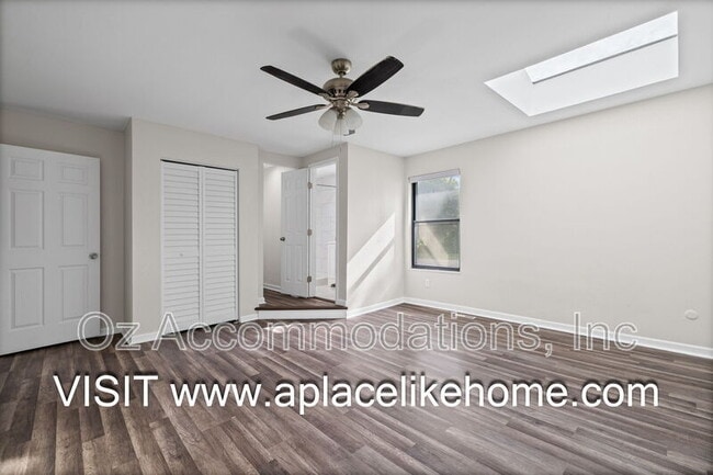Building Photo - 13909 Falkirk Cir