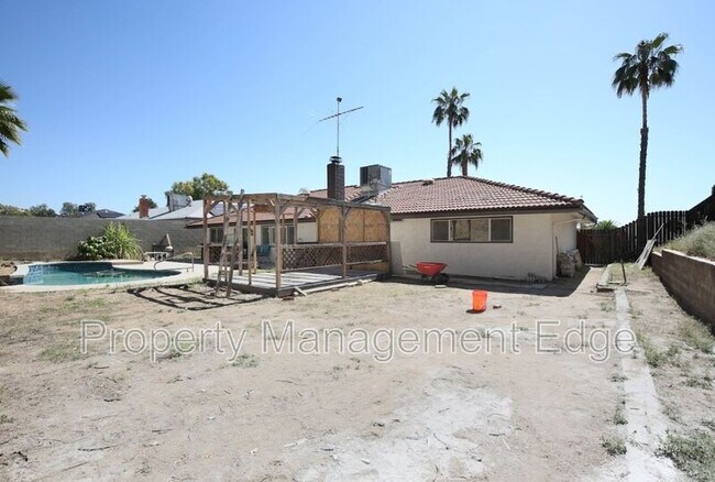 Building Photo - 25502 Jaclyn Ave