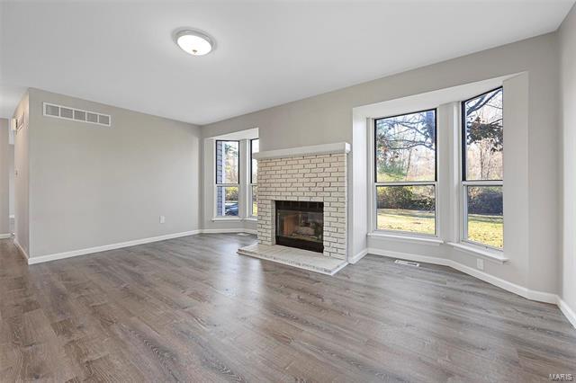 Building Photo - 655 Foxtail Dr