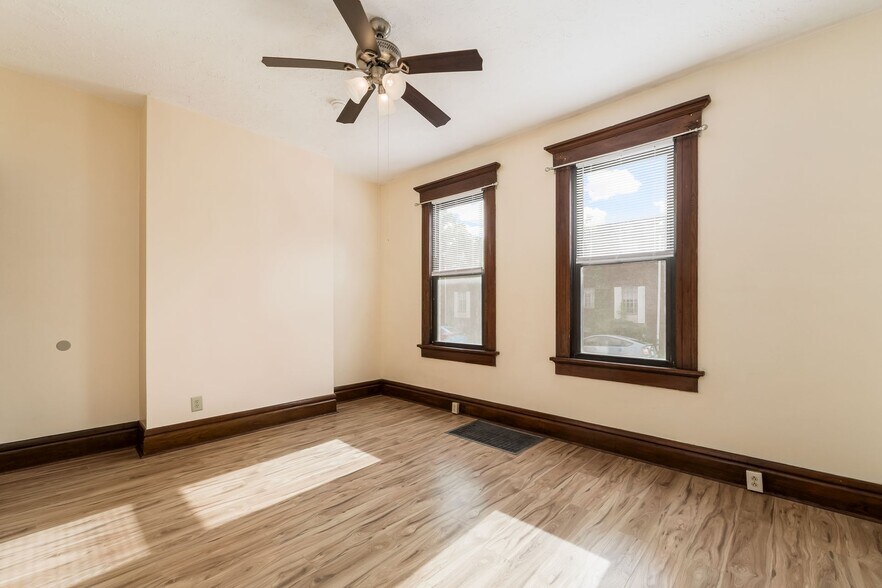 Building Photo - 277 S Champion Ave