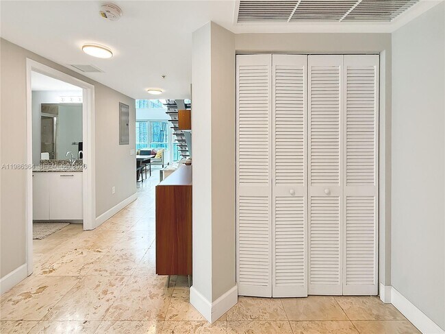 Building Photo - 41 SE 5th St