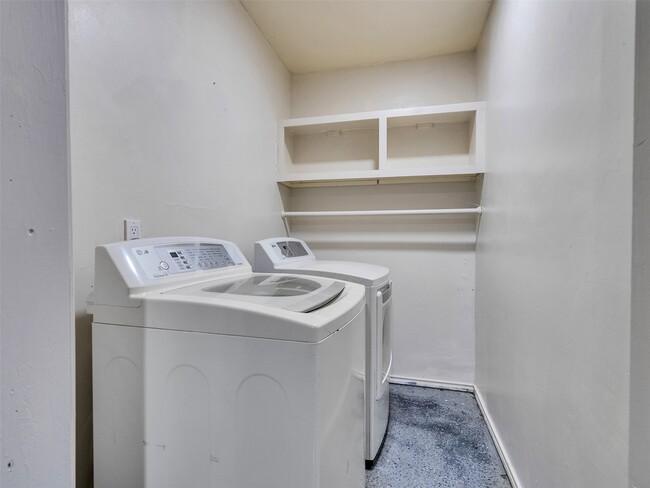 Building Photo - 22538 Market Square Ln