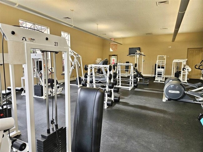 Building Photo - 5542 Metrowest Blvd