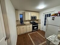 Building Photo - 116 Woodbridge Ave