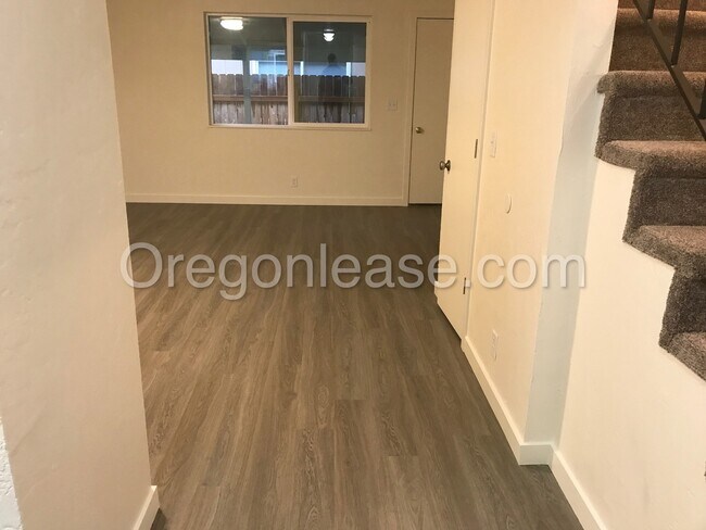 Building Photo - Two bedroom one bath townhouse in West Spr...