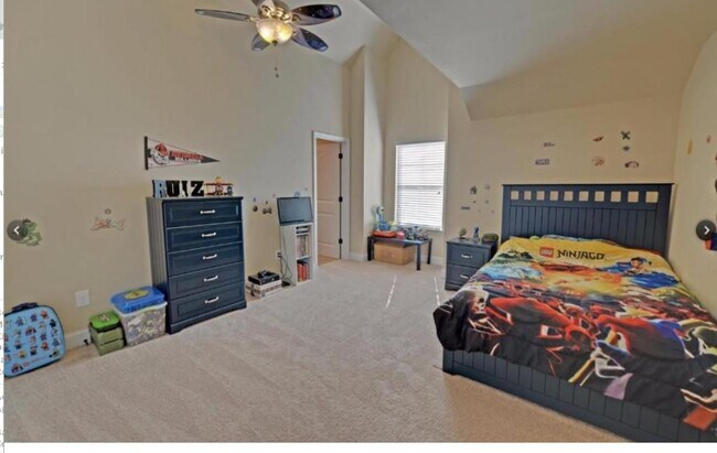 Building Photo - 2398 Beauchamp Ct