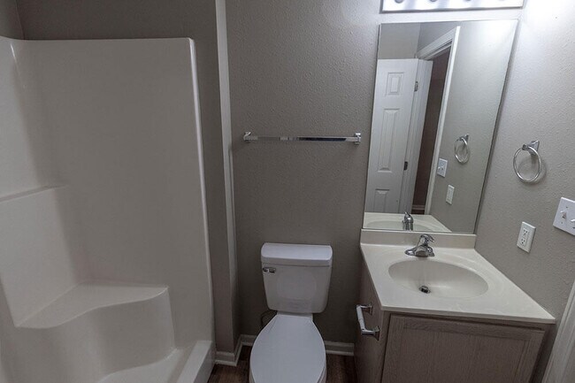 Building Photo - 4004 Snowy Owl Dr