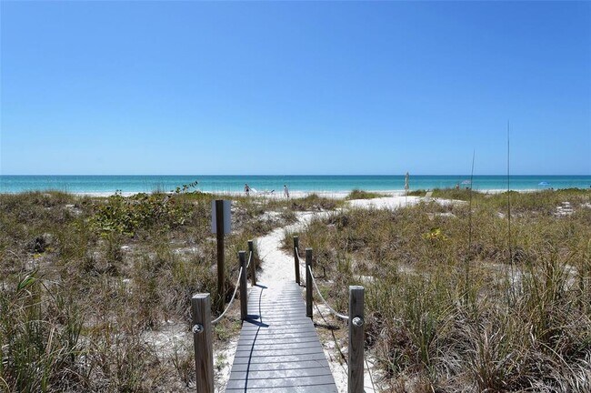 Building Photo - 5757 Gulf of Mexico Dr