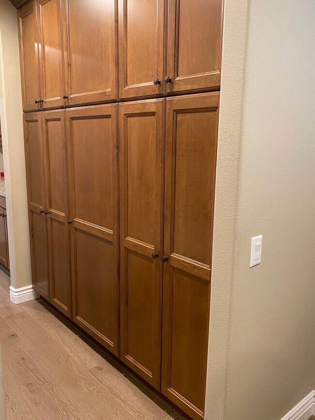 Building Photo - 26529 Craftsmen Ct