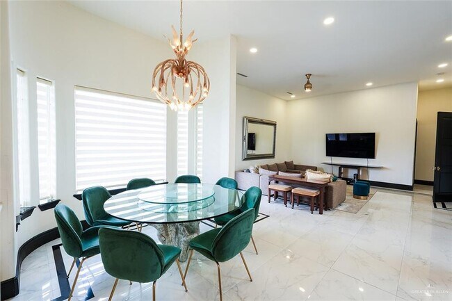 Building Photo - 21 Union Ct