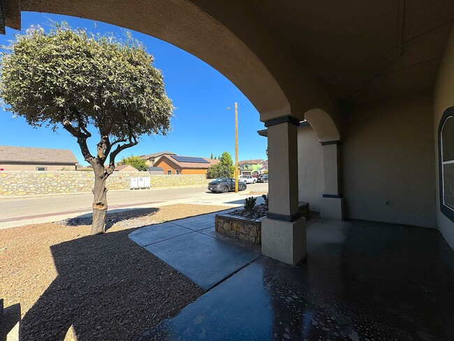 Building Photo - Northeast El Paso 4 Bed Refrig A/C w/Outdo...