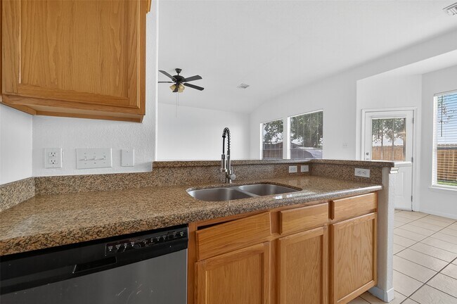 Building Photo - 21339 Bella Jess Dr
