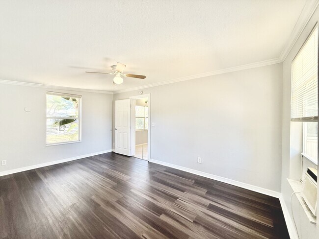 Building Photo - 7111 Onyx Dr N