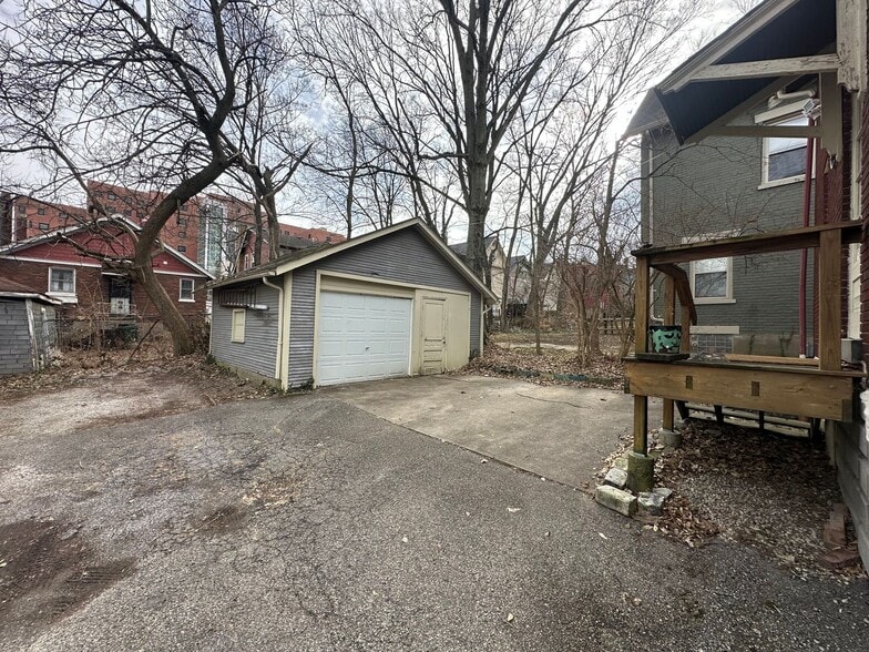 Building Photo - 3256 Glendora Ave