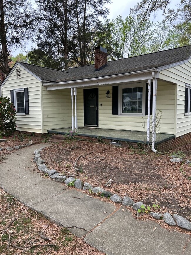 Building Photo - 3 Bedroom/ 2 Bath Home In High Point- Move In Special $500.00 off the 1st month with a 13 month l...