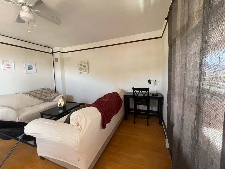 Building Photo - 963 Lewisohn St