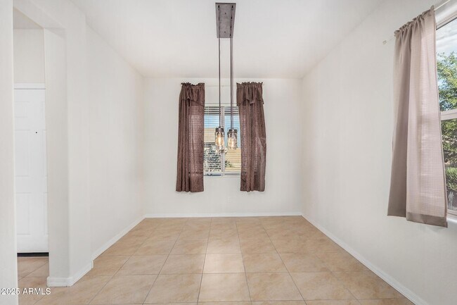 Building Photo - 4880 S 246th Ln