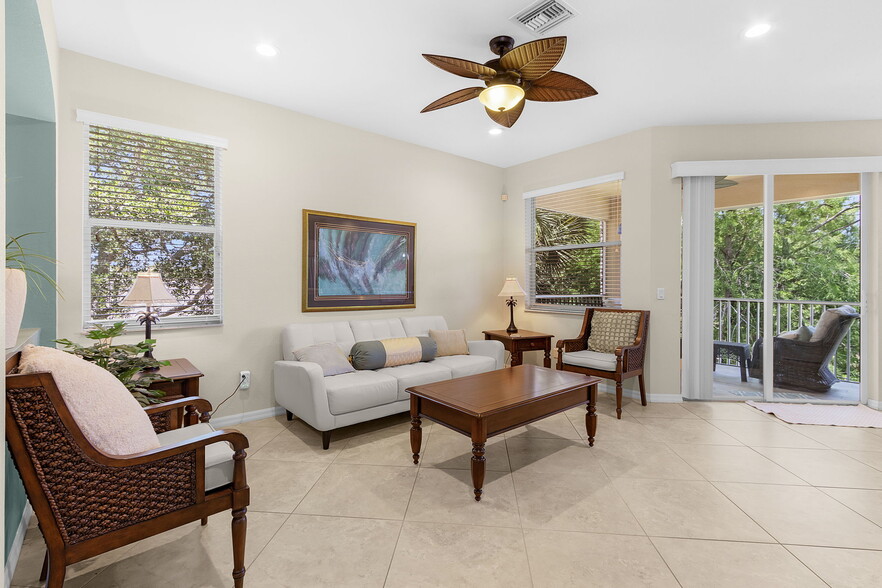 Building Photo - 9651 Spanish Moss Way