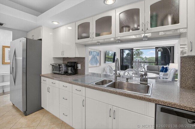Building Photo - 4748 S Ocean Blvd