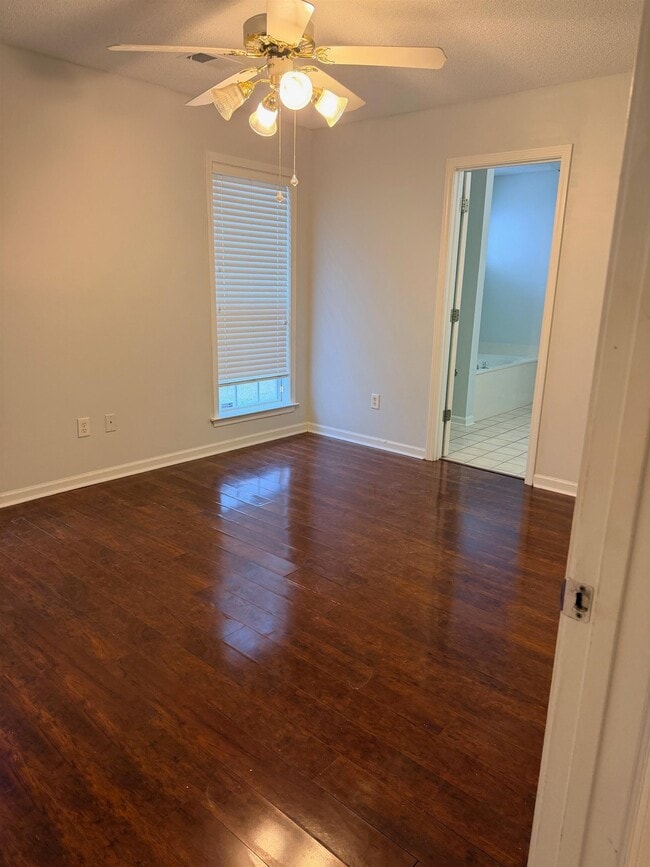 Building Photo - 115 Dannon Springs Dr