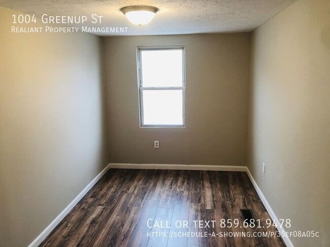 Building Photo - 1004 Greenup St
