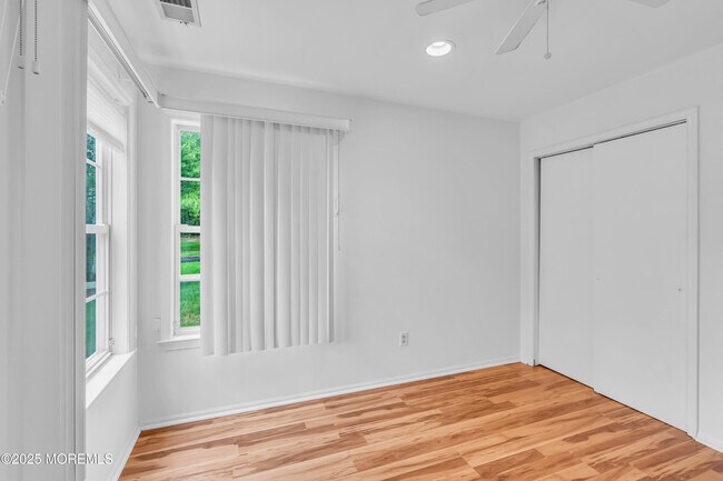 Building Photo - 237 Paddington Ct