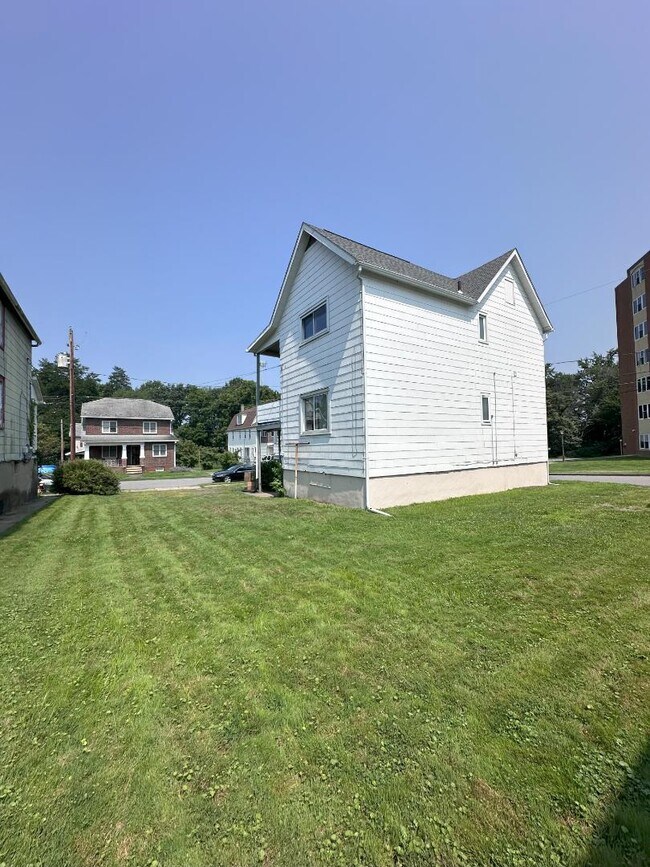 Building Photo - 153 Boland Ave