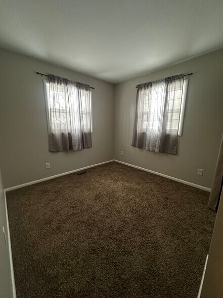 Building Photo - 8217 Park State Dr