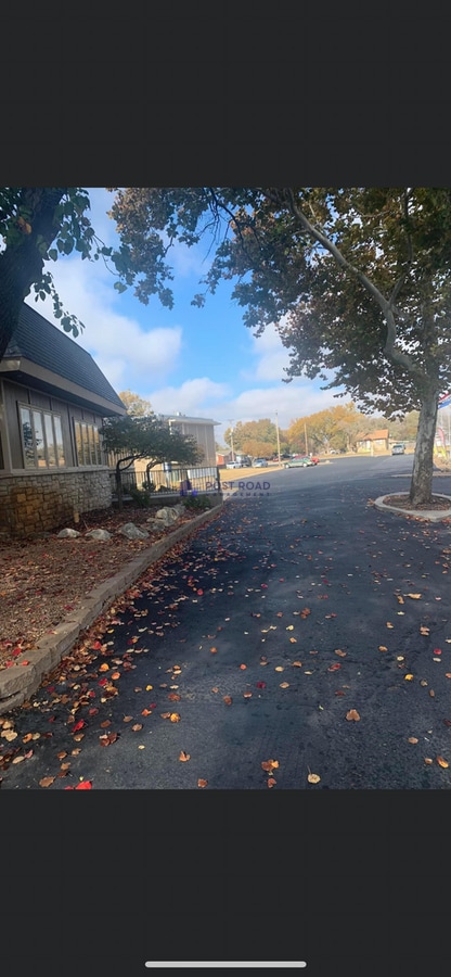 Building Photo - 535 W 27th St S